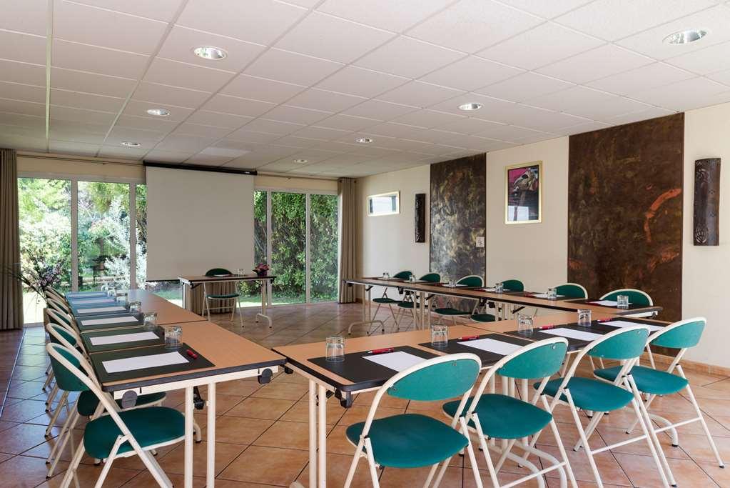 The Originals City, Hotel Nimes Costieres, Ex Inter Hotel Удобства фото